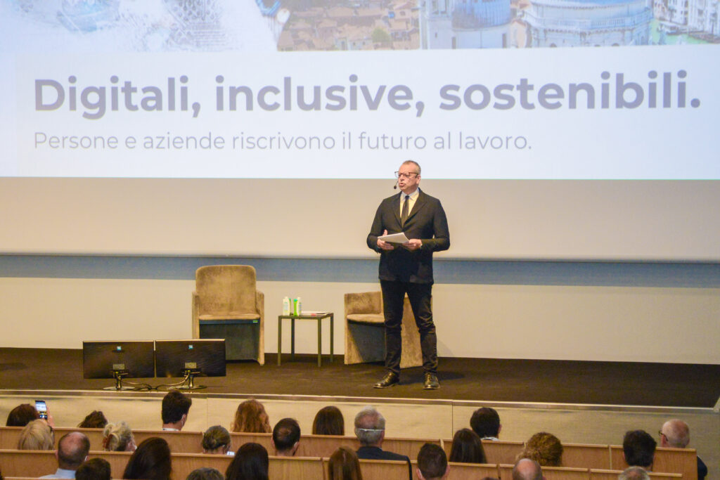 img. 2 "Gianluca Spolverato, Managing Partner di WILEGAL e moderatore dell'evento"