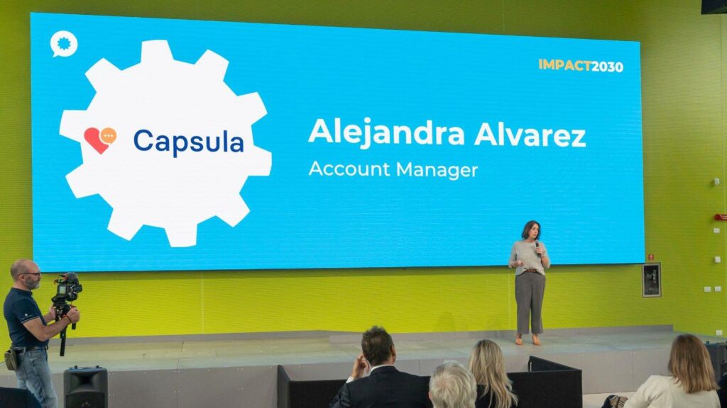 Alejandra Alvarez di Capsula sul palco di IMPACT2030