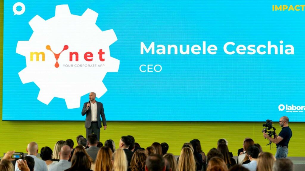 Manuele Ceschia di MyNet sul palco di IMPACT2030