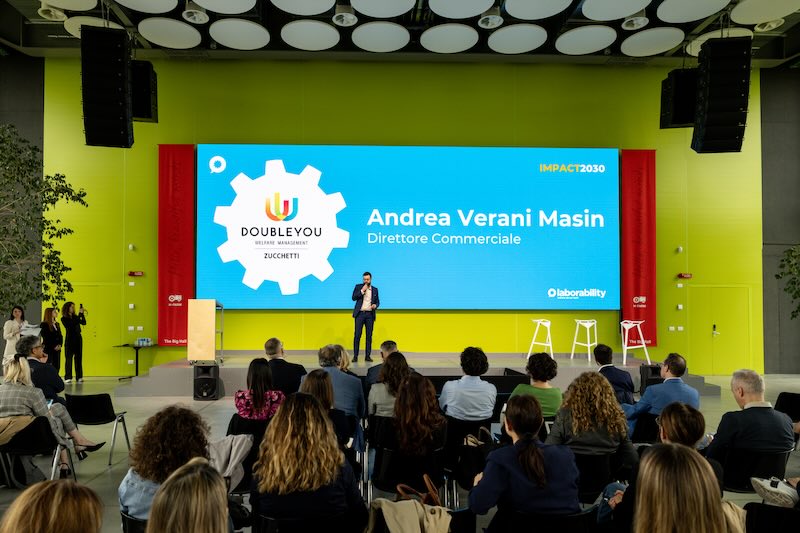 Andrea Verani Masin di DoubleYou sul palco di IMPACT2030