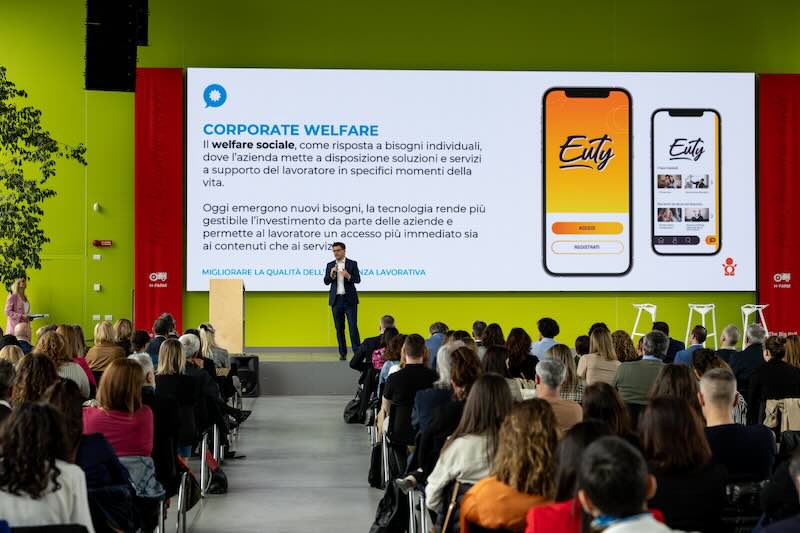 Matteo Primus di Eudaimon sul palco di IMPACT2030